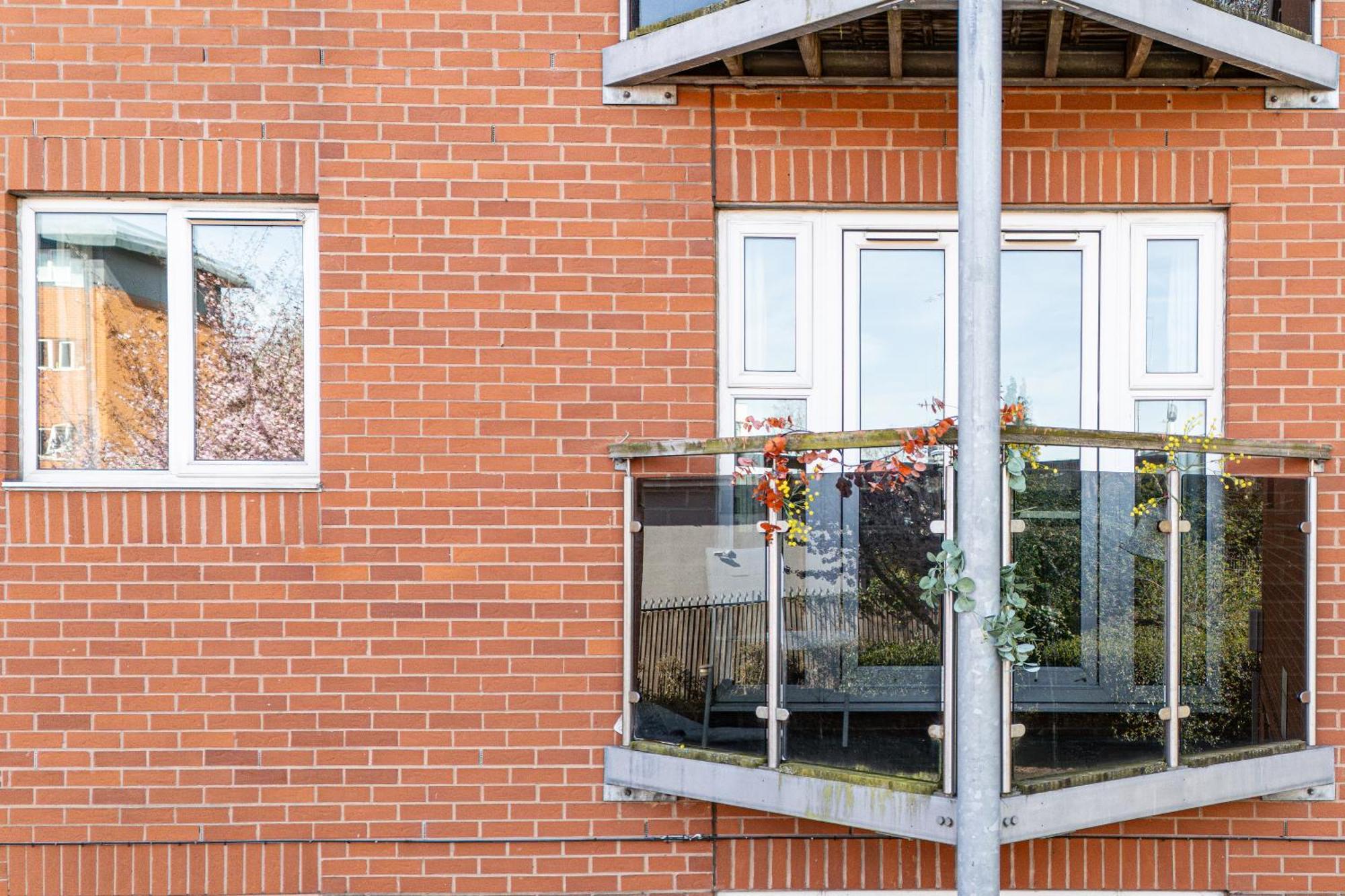 Cozy 2 Bedroom In Hever Hall Apartment Coventry