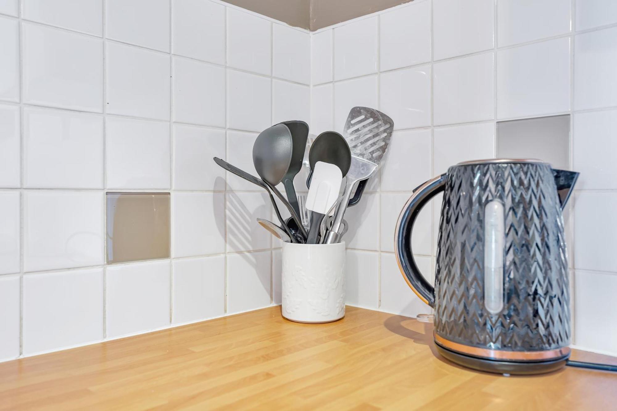 Cozy 2 Bedroom In Hever Hall Apartment Coventry
